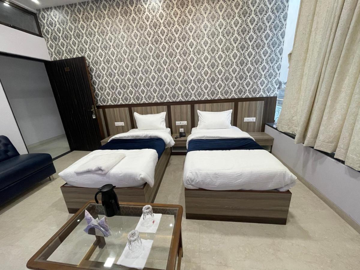 The Royal Palace Hotel Gorakhpur Exterior foto